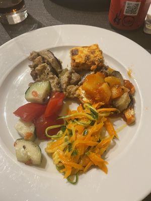 Plate 2 after plate 2 I stopped making photos 😜  at Jardim das Cerejas - Chiado in Lisbon