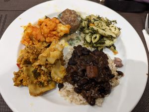 Warm dishes at Jardim das Cerejas - Chiado in Lisbon