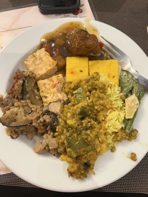 Lunch buffet Oct 3, 2022 - all vegan  at Jardim das Cerejas - Chiado in Lisbon