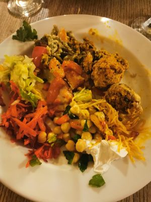 Dinner buffet at Jardim das Cerejas - Chiado in Lisbon