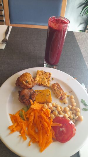 Entrée pour commencer doucement at Jardim das Cerejas - Chiado in Lisbon