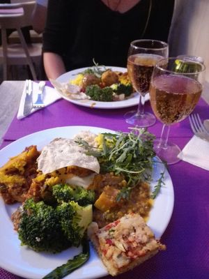 Delicious vegan food at Jardim das Cerejas - Chiado in Lisbon