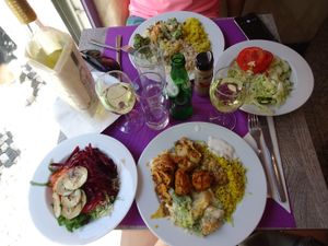 Mix of many options  at Jardim das Cerejas - Chiado in Lisbon