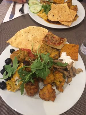 buffet at Jardim das Cerejas - Chiado in Lisbon