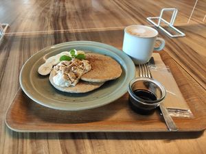 Pancake with tofu cream at Rakuen Cafe in Naha