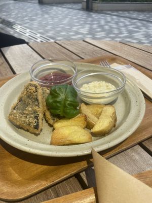   at Rakuen Cafe in Naha