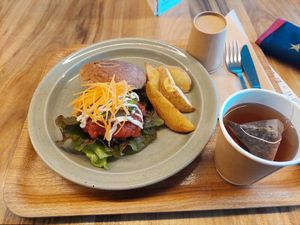 Multigrain burger at Rakuen Cafe in Naha