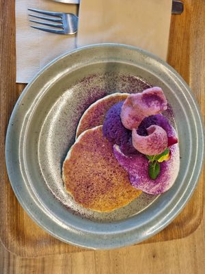  at Rakuen Cafe in Naha