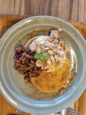  at Rakuen Cafe in Naha