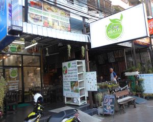 Entrance at Easy Health in Pattaya