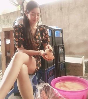 #LifeIsSababa #PimPimSuperstar cut #sweetpotatoes at Sababa in Chiang Mai