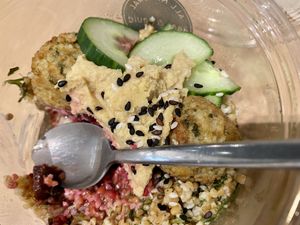 bowl / salad at Dean & David in Erfurt