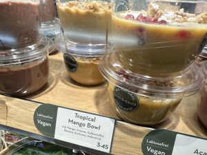 dessert  at Dean & David in Erfurt