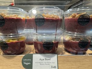 dessert  at Dean & David in Erfurt