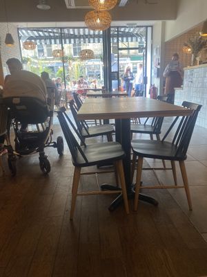 Inside at Friend of Mine  in Bridge Of Allan