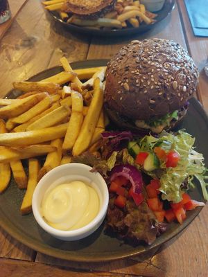 Vegan hoofdgerecht (notenburger) at Bistro De Rode Kater in Deventer