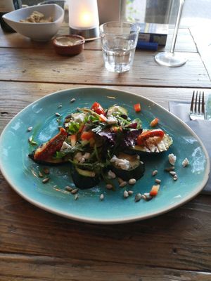 Heerlijke vegatarische en eventueel ook vegan gerechten. Super lekker echt en geweldig op smaak at Bistro De Rode Kater in Deventer