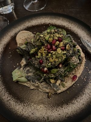 Houmous et sucrine  at Le Potager de Charlotte - Rennequin in Paris