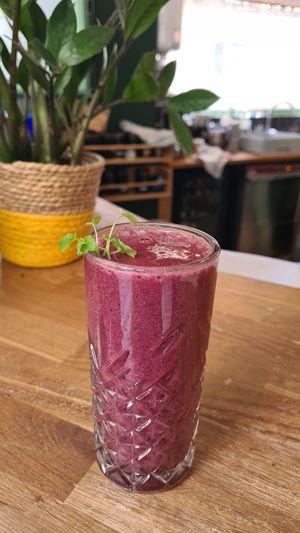 Smoothie Myrtille Banane at Le Potager de Charlotte - Rennequin in Paris