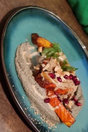 Roasted pumpkin & hummus with cumin at Le Potager de Charlotte - Rennequin in Paris