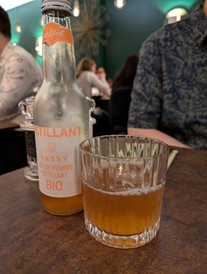 Le Petulant (organic apple juice), tasted so nice, like sparkling cloudy apple juice at Le Potager de Charlotte - Rennequin in Paris