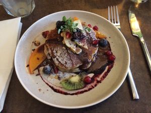 Pancakes with fruits at Le Potager de Charlotte - Rennequin in Paris
