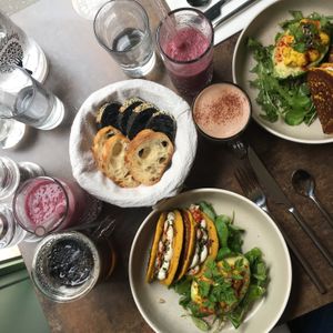 petit déjeuner tardif at Le Potager de Charlotte - Rennequin in Paris