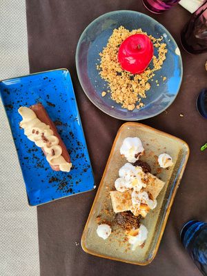 Postres. Coco , plátano y manzana at Coco Cuina Viva in Cadaques