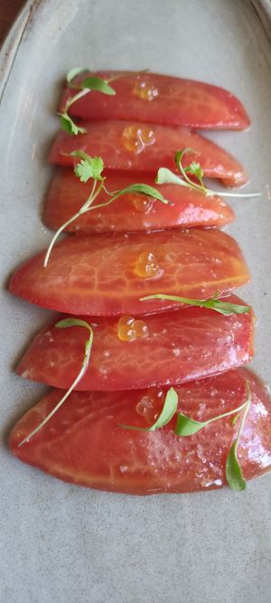Sashimi de tomate con perlas de wasabi at Coco Cuina Viva in Cadaques