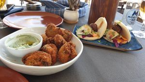 Fried mushrooms and gua pau at Coco Cuina Viva in Cadaques