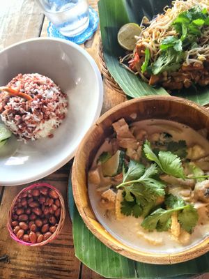 Pad Thai and coconut milk soup at Blue Earth Village in Bunutan