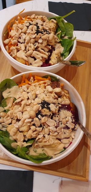 Tempeh bowls at TINK in Ljubljana