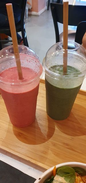 Pink Daddy and Hulk's Blood smoothies at TINK in Ljubljana