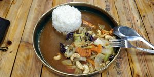Cashew nut vegetable stir-fry (nice sauce), with rice at The Little Leaf in Cat Ba