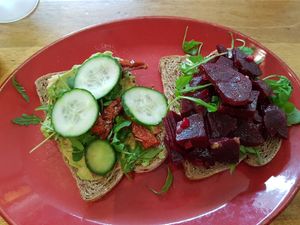 Toast with avocado spread and one with beets at Witte Broodje in Geleen