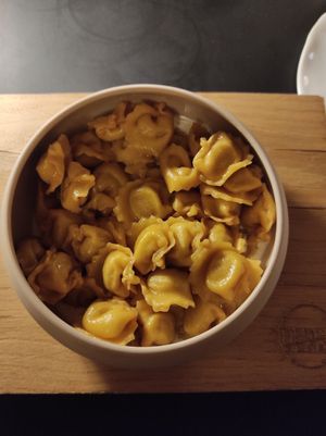 Cappelletti vegani con crema di anacardi at Herbe in Reggio Emilia