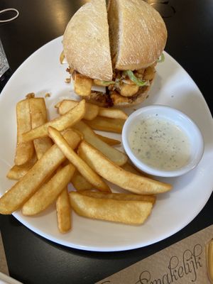 The “Brutal” burger at La Factoría Vegana in Leon