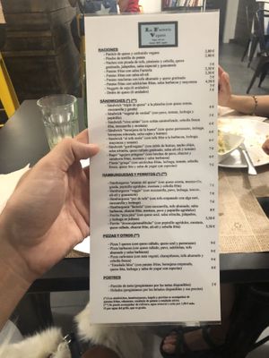 Una carta increíble at La Factoría Vegana in Leon