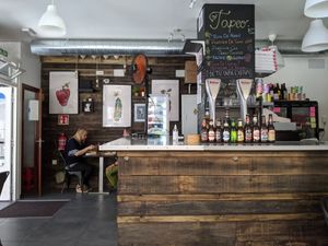 inside at La Factoría Vegana in Leon