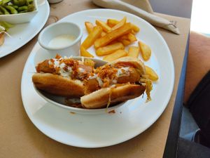 Perrito "desencajamandíbulas" at La Factoría Vegana in Leon