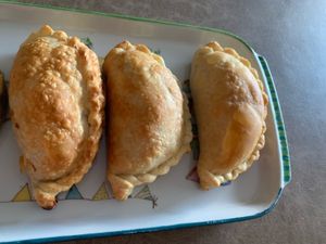 Vegan empanadas (salteñas) at La Kuki Cocina Vegano in Rosario