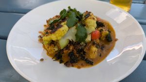 Bowl meal with cauliflower steak at Pear Tree in Hermanus