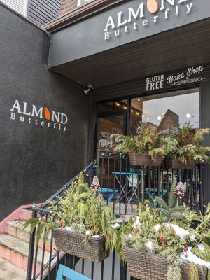 Entrance - note, must climb a few stairs to get to the door at Almond Butterfly - Harbord St in Toronto