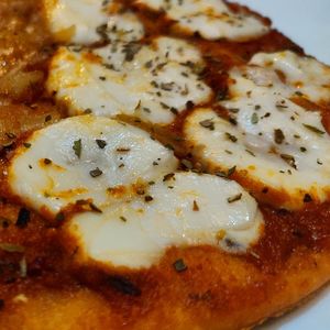 Vegan Cheese Pizza at Plantarium in Hyderabad