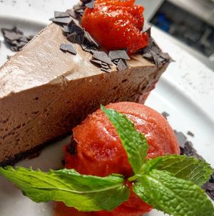 Chocolate peanut butter tarte with strawberry sorbet at Brauhaus Sacher in Leonberg
