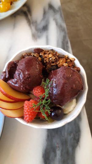 Acaï bowl at Manjerica in Lisbon