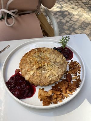 Vegan almond cake  at Manjerica in Lisbon