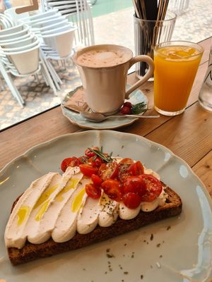  at Manjerica in Lisbon