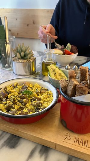 Mushroom scrambled tofu at Manjerica in Lisbon