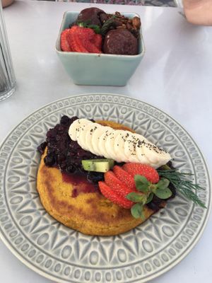 Pancakes and the açai bowl.   at Manjerica in Lisbon